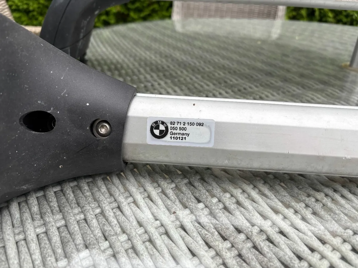 BMW 5 Series Roof Bars - Image 3