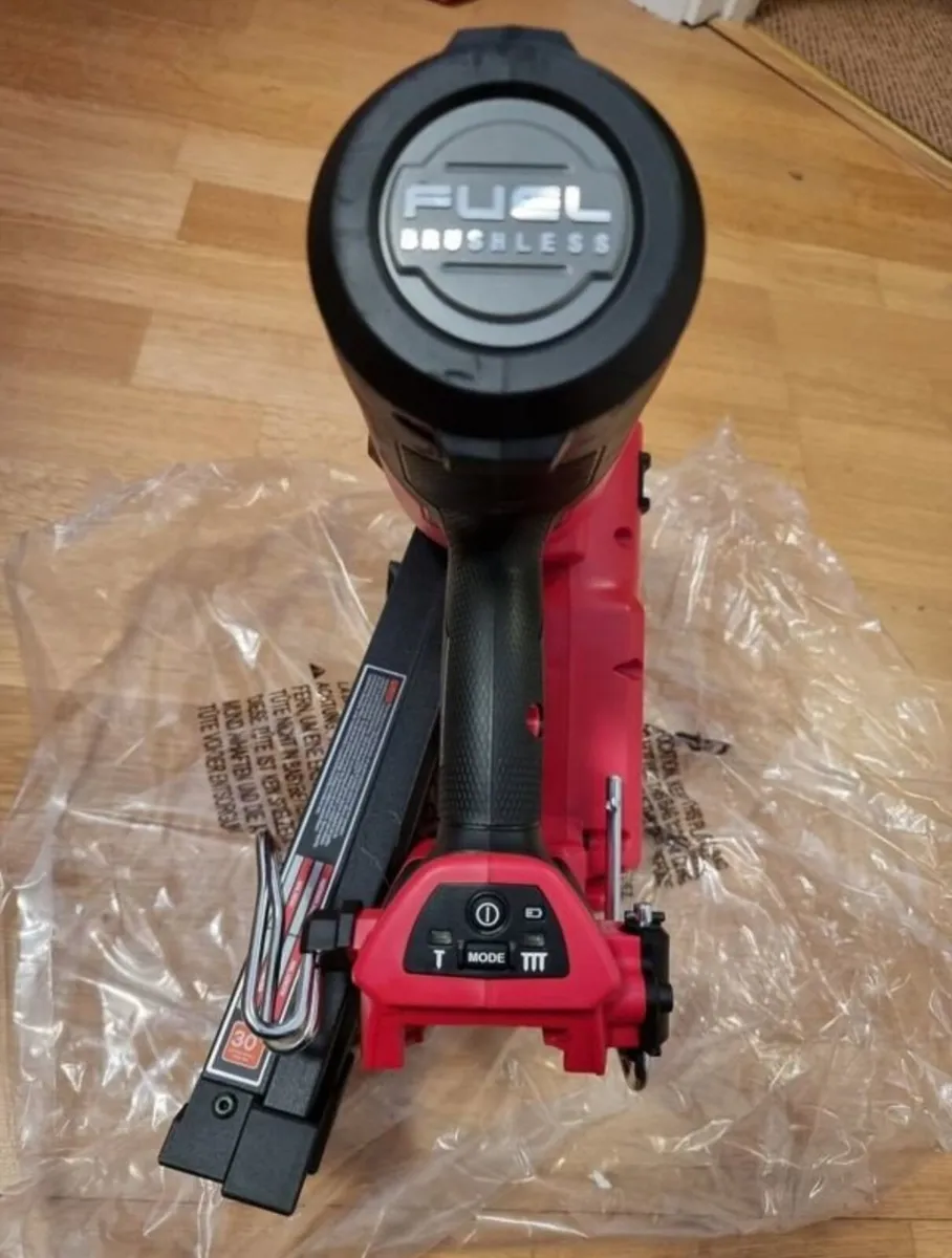 Milwaukee M18FFN Fuel 1st Fix Nail Gun Body - Image 2