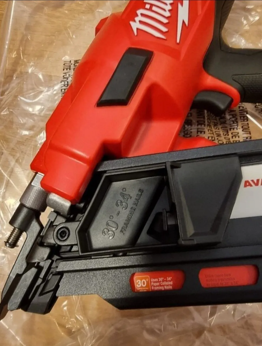 Milwaukee M18FFN Fuel 1st Fix Nail Gun Body - Image 4