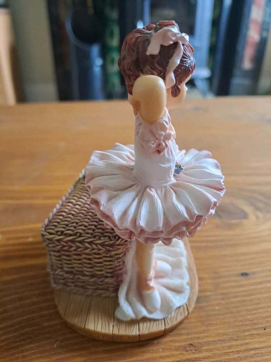 Vintage Rosie by Christine Haworth - Image 4