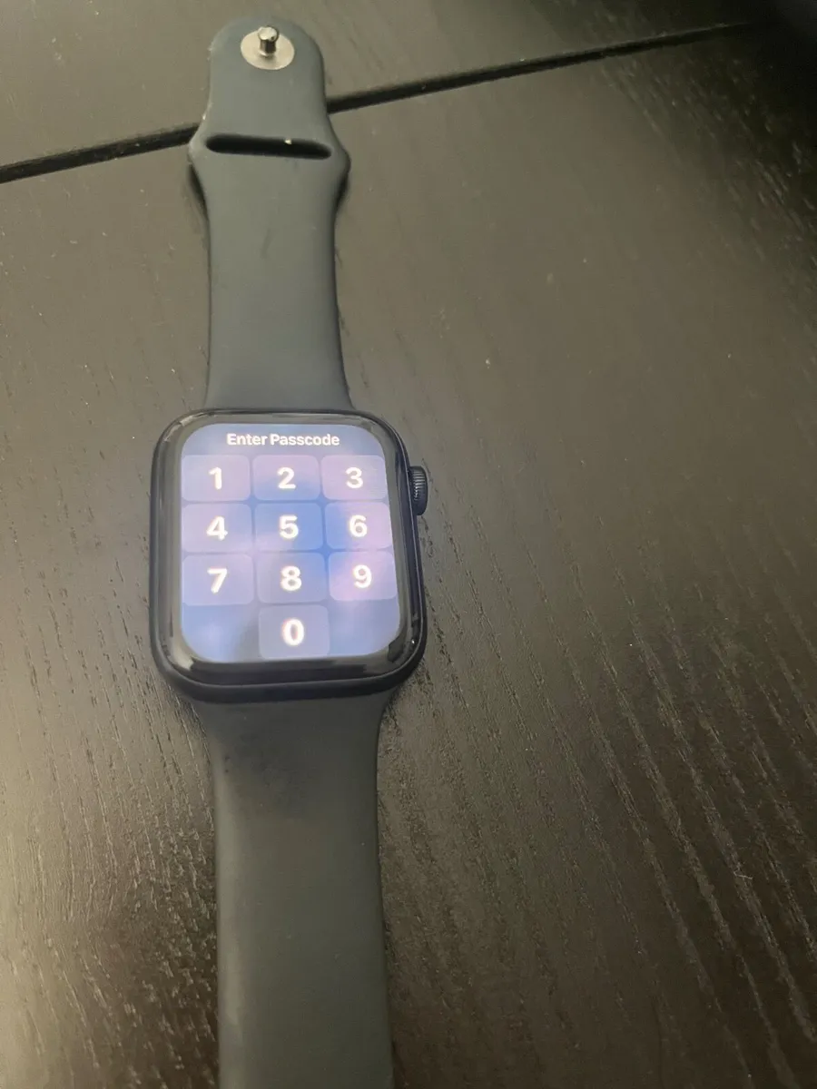 Apple Watch - Image 2