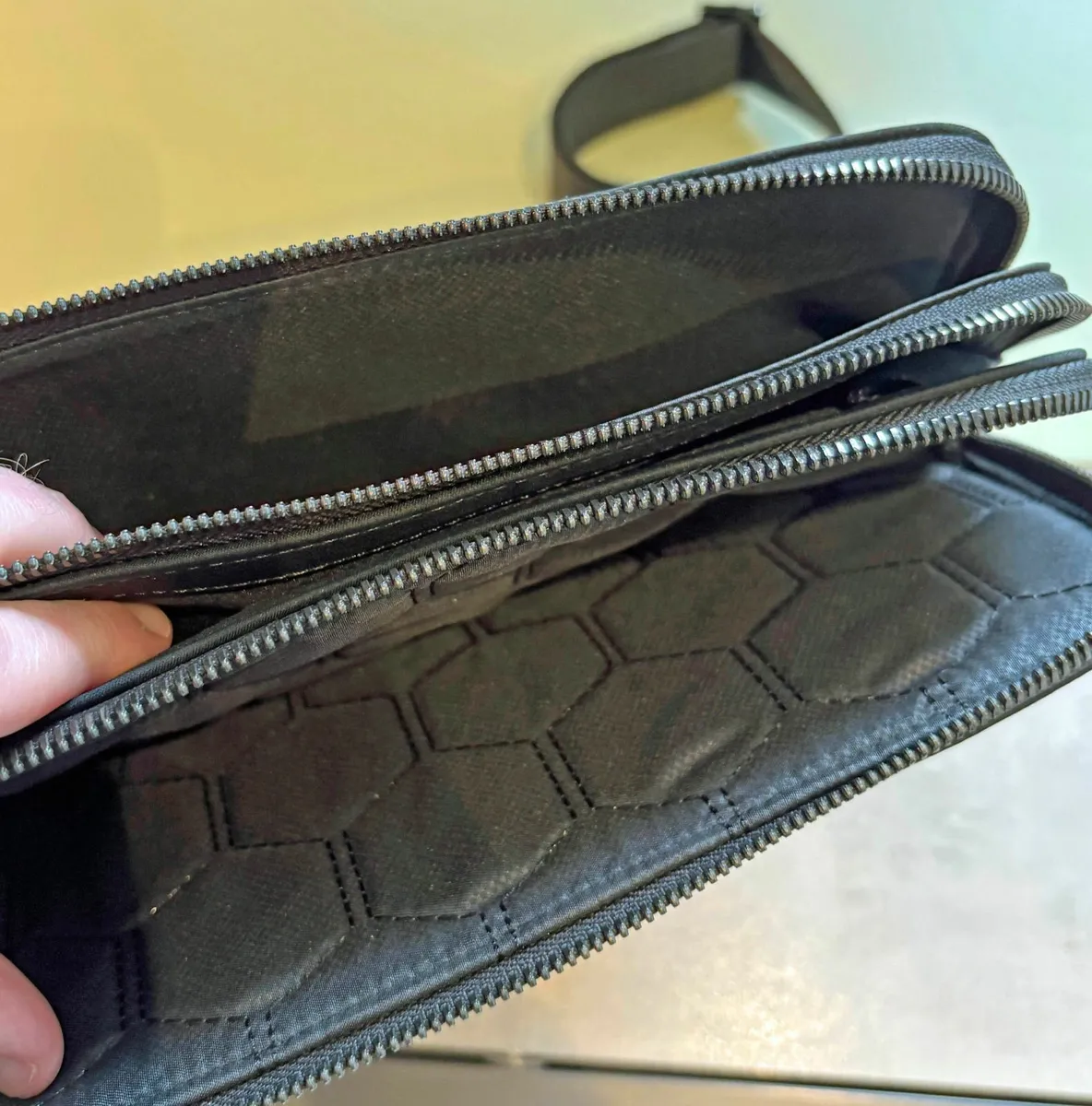Tumi Laptop Bag Small (like new) - Image 2