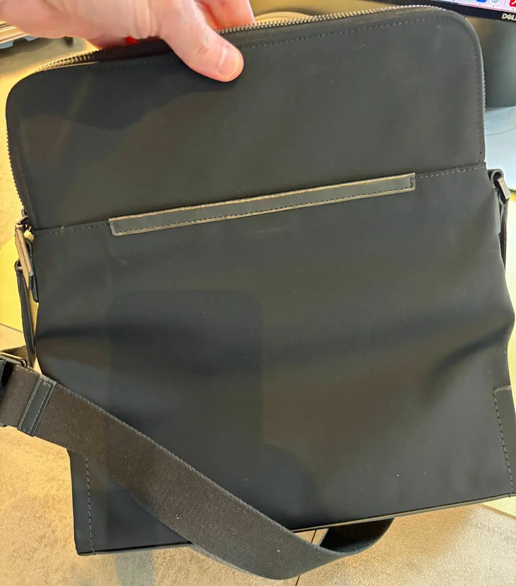 Tumi Laptop Bag Small (like new) - Image 4