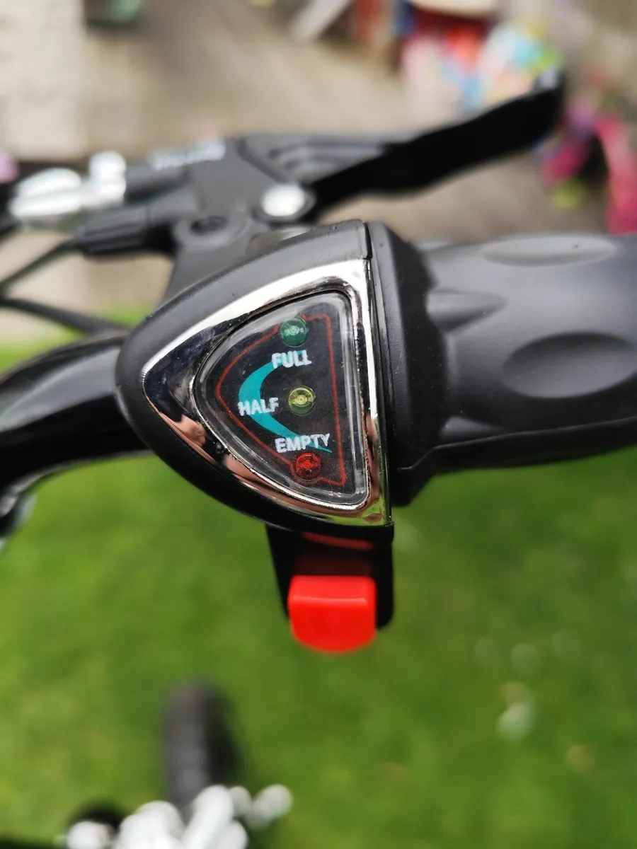 Electric scooter - Image 4