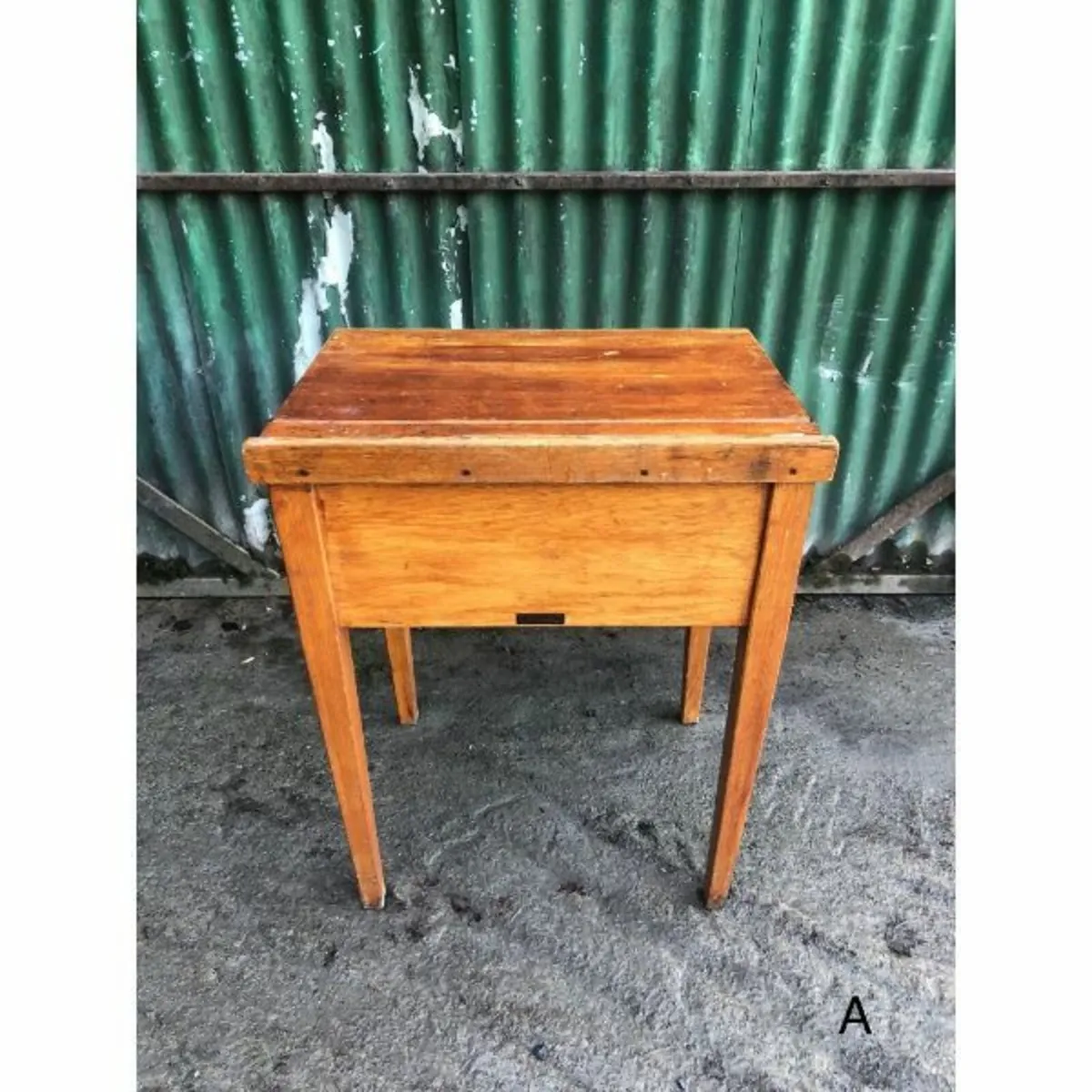 School Desk – TR Scott Dublin – A – KAS164 - Image 4