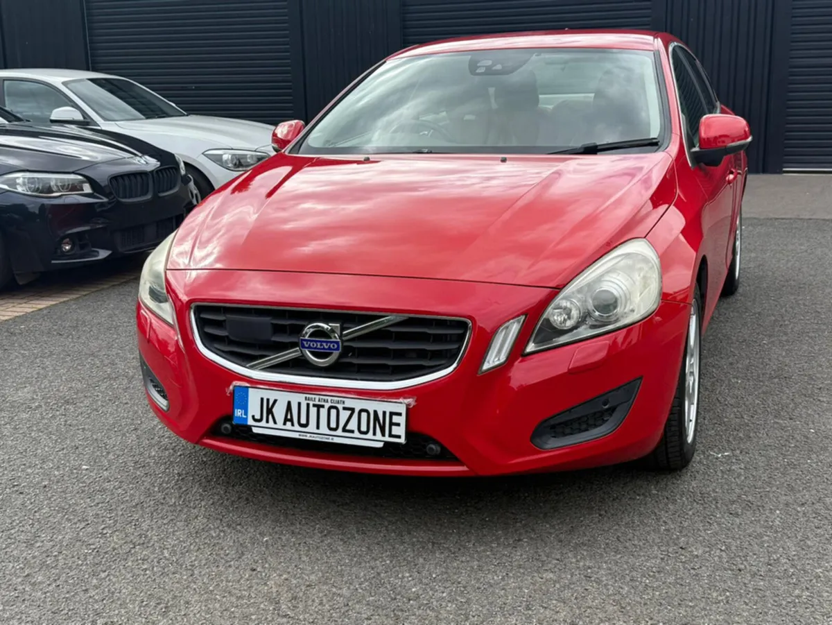 Volvo S60 1.6 T4 HIGH SPEC - Image 3