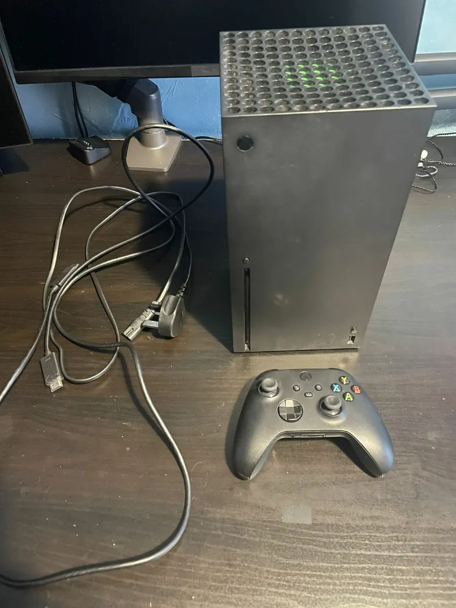 Xbox series x pretty good condition - Image 2