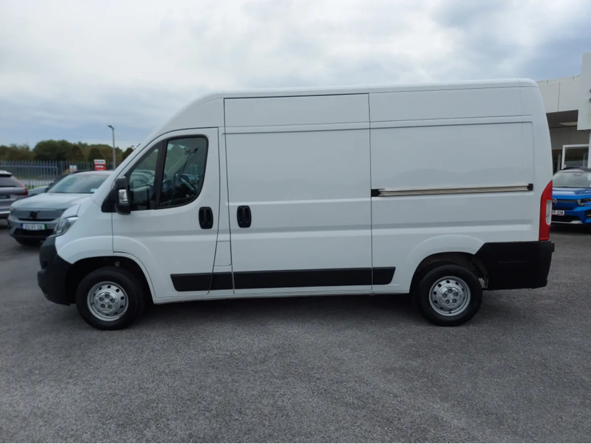 Citroen Relay JUMPER 33 L2H2 BLUEHDI 140 MY22 MY22 - Image 2