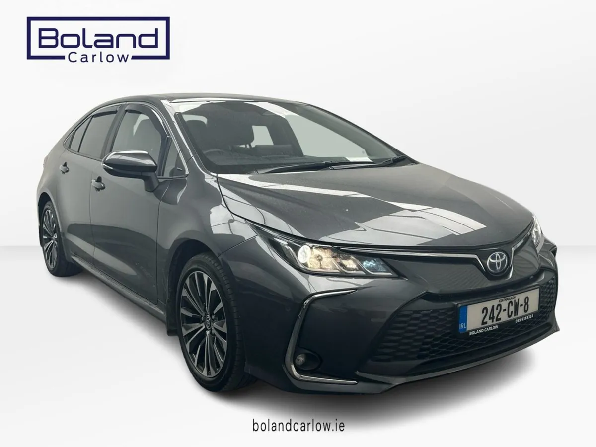 Toyota Corolla 1.8 Hybrid Luna Sport  saloon   11 - Image 1