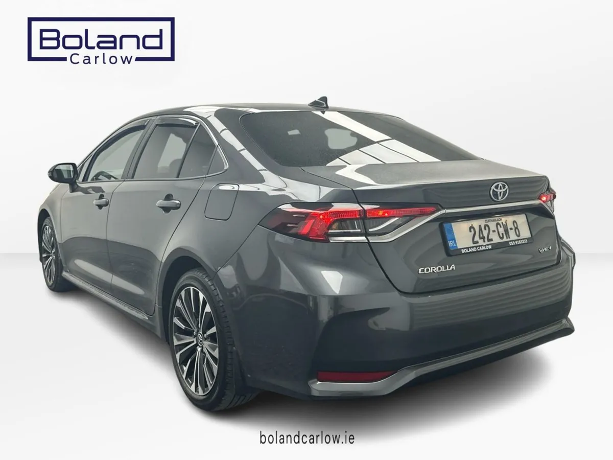 Toyota Corolla 1.8 Hybrid Luna Sport  saloon   11 - Image 4