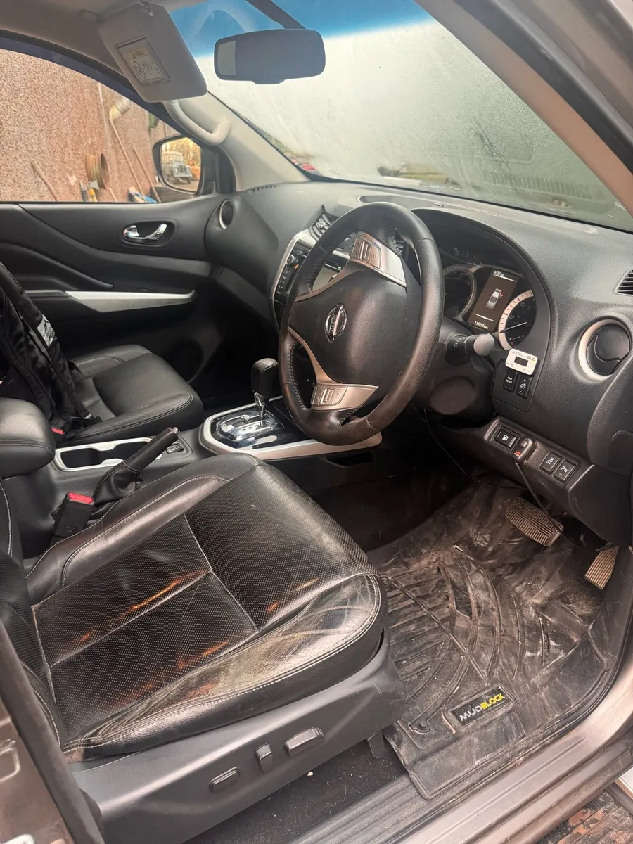 Nissan navara tekna - Image 3