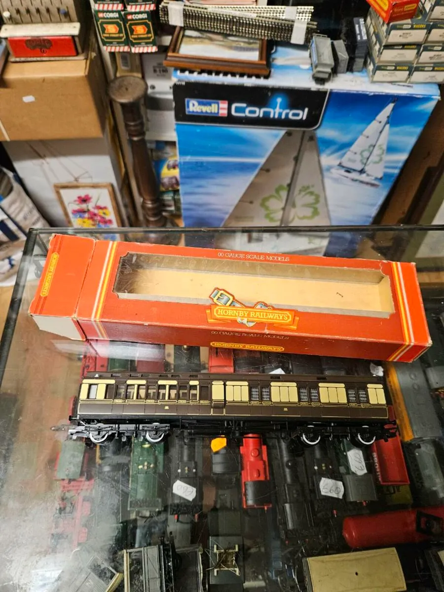 Hornby OO Gauge GWR Carraige - Image 1