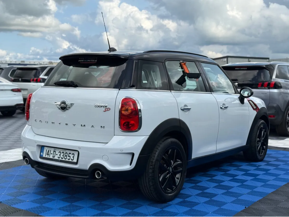 Mini Countryman SD - 2.0L DIESEL - MANUAL- 12M WAR - Image 3