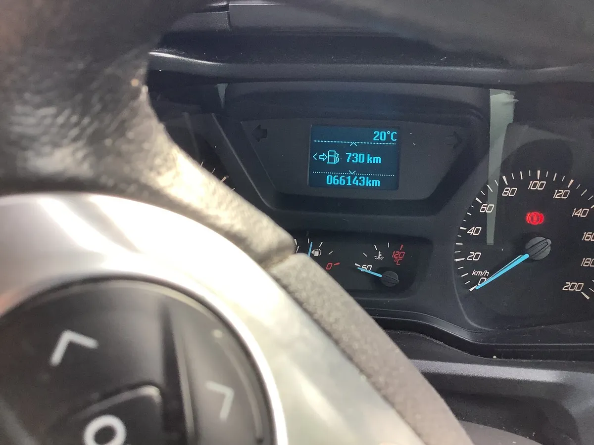 Ford Transit Custom 2018 - Image 2