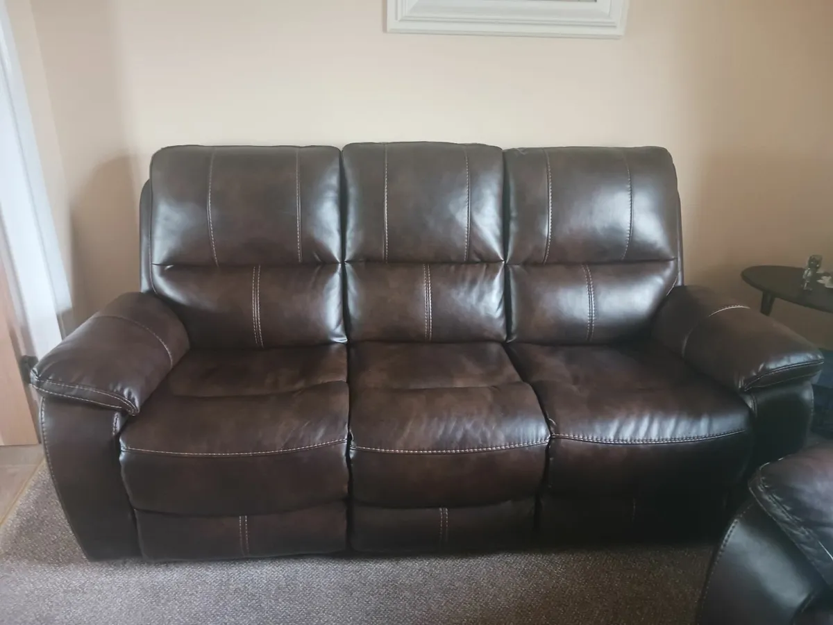 3 piece Suite of furniture - Image 2