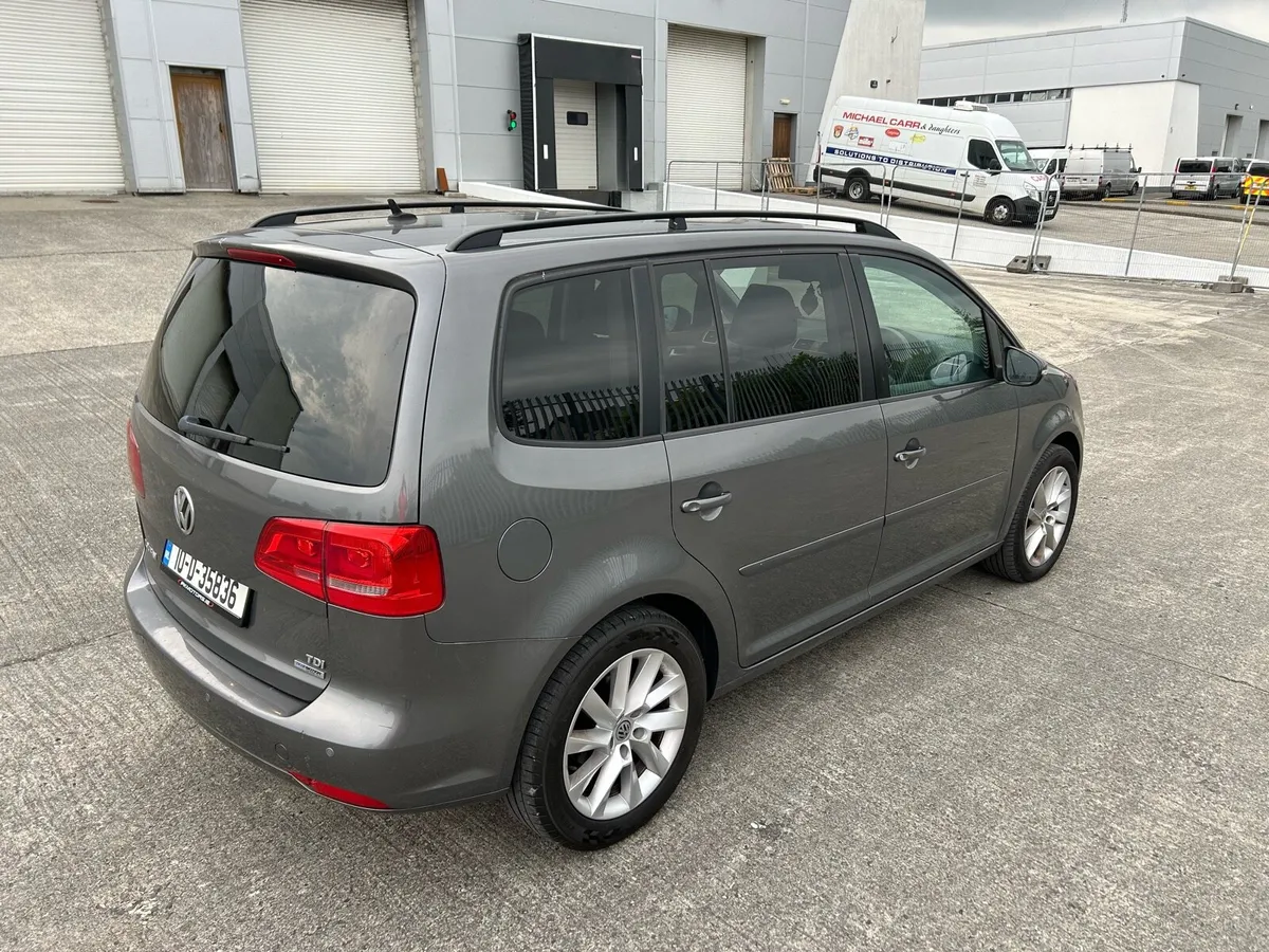 2010 Volkswagen Touran Facelift 7 Seater 1.6 Tdi - Image 4