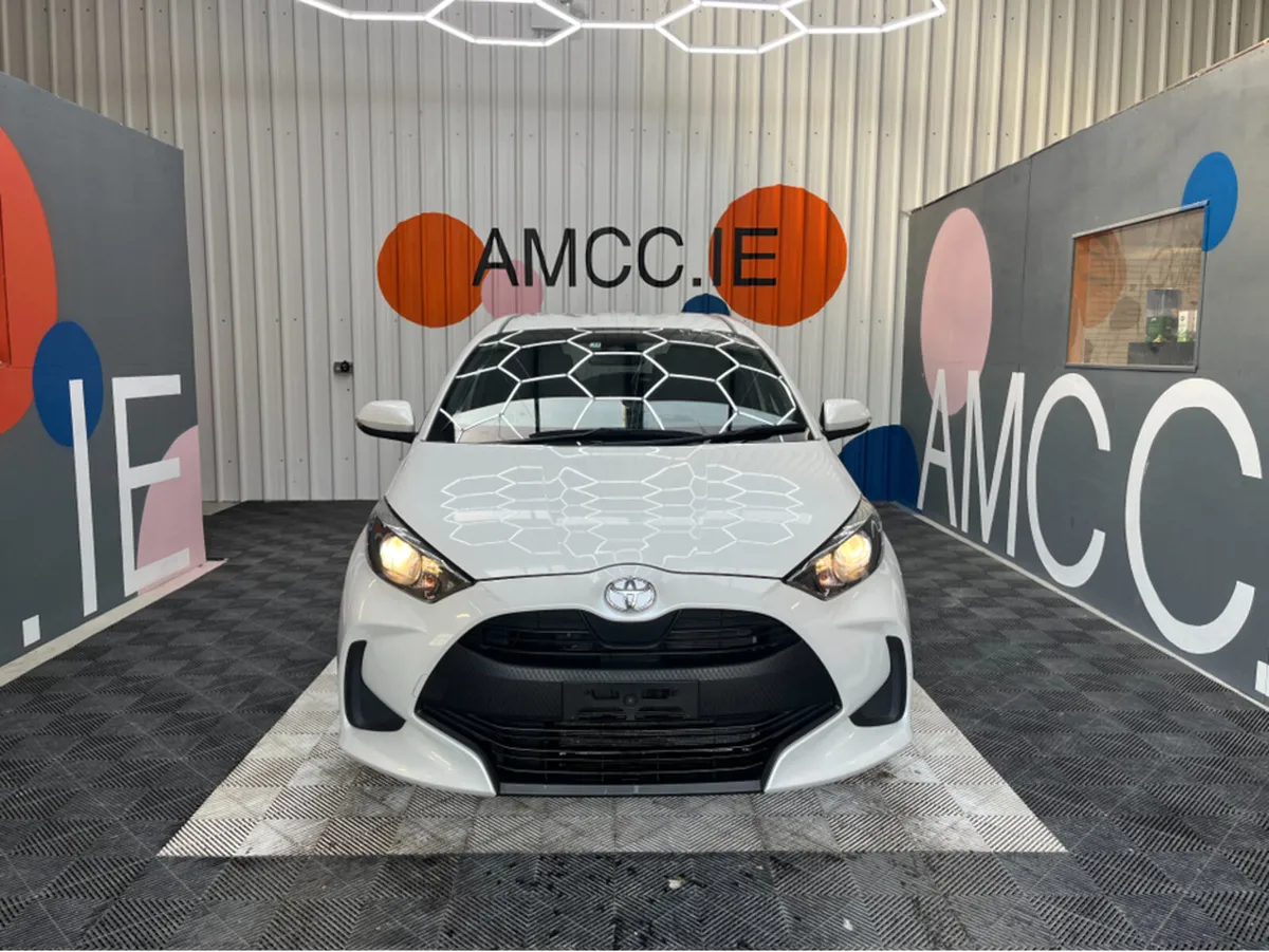 Toyota Yaris 1.0 PETROL / 43k KMs / REVERSE CAMERA - Image 2