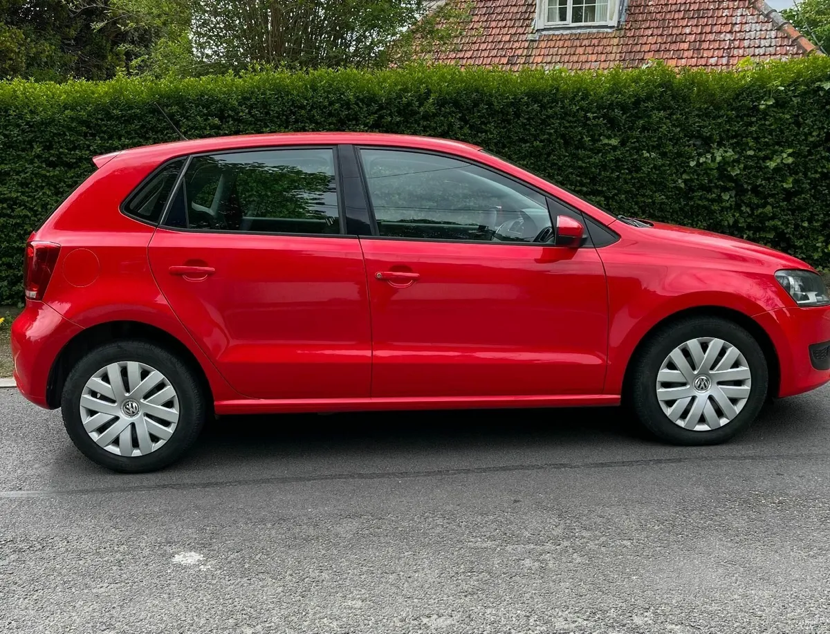 Volkswagen Polo 2012 Automatic - Image 2