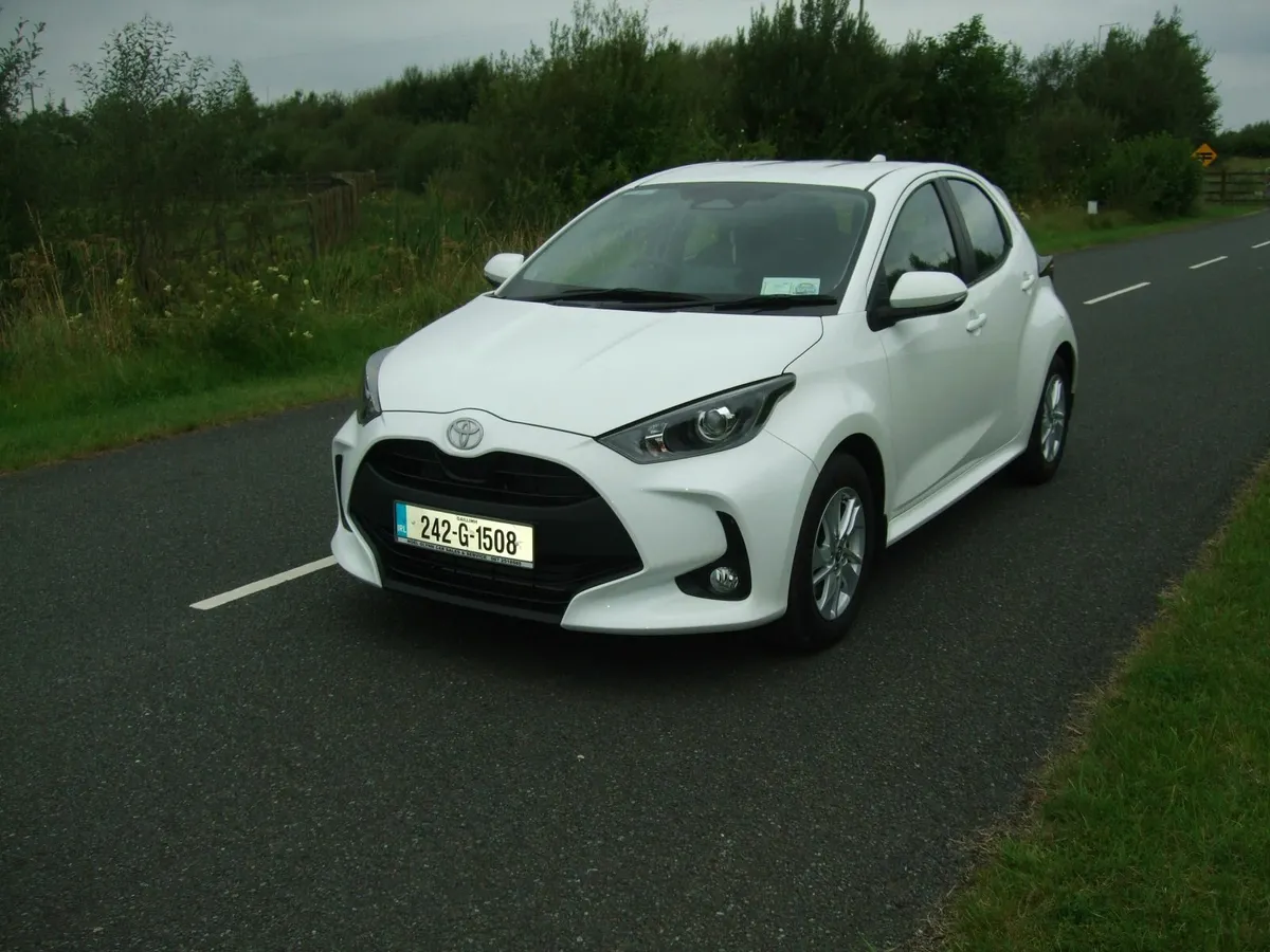 Toyota Yaris 2024 - Image 3
