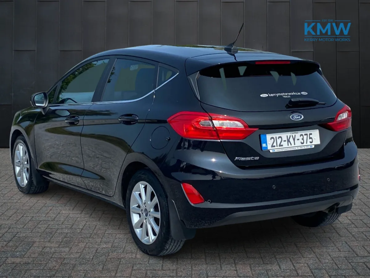 Ford Fiesta TITANIUM 5DR 1.0T 95 4DR - Image 4