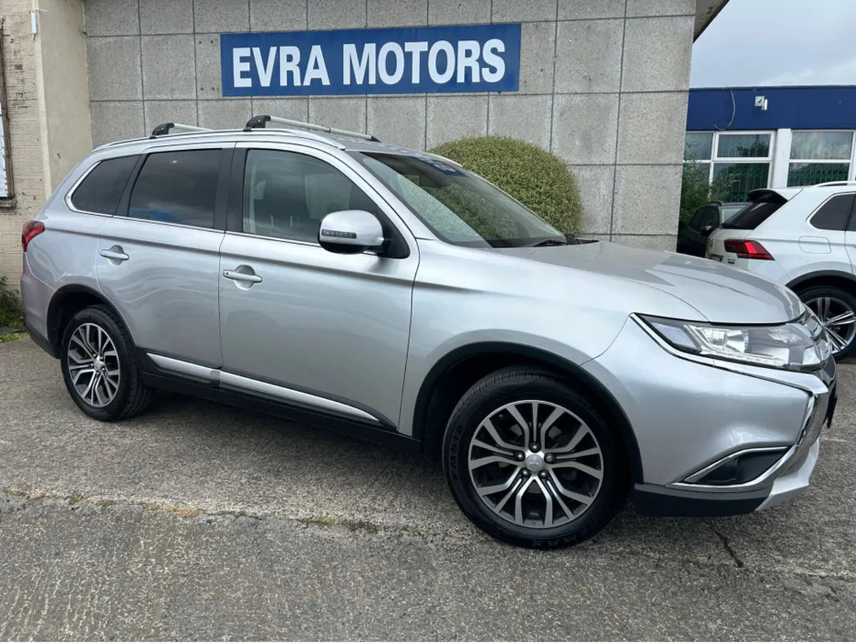 Mitsubishi Outlander AUTOMATIC 7 SEATER 2.2 DI-D J - Image 3