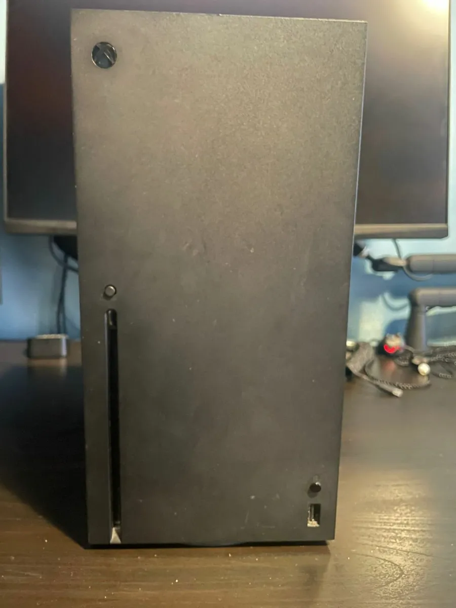 Xbox series x pretty good condition - Image 4
