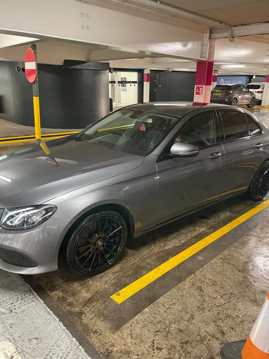 Mercedes-Benz 350 2016 - Image 1