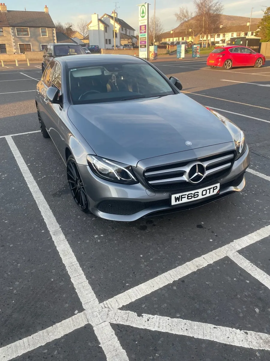 Mercedes-Benz 350 2016 - Image 3