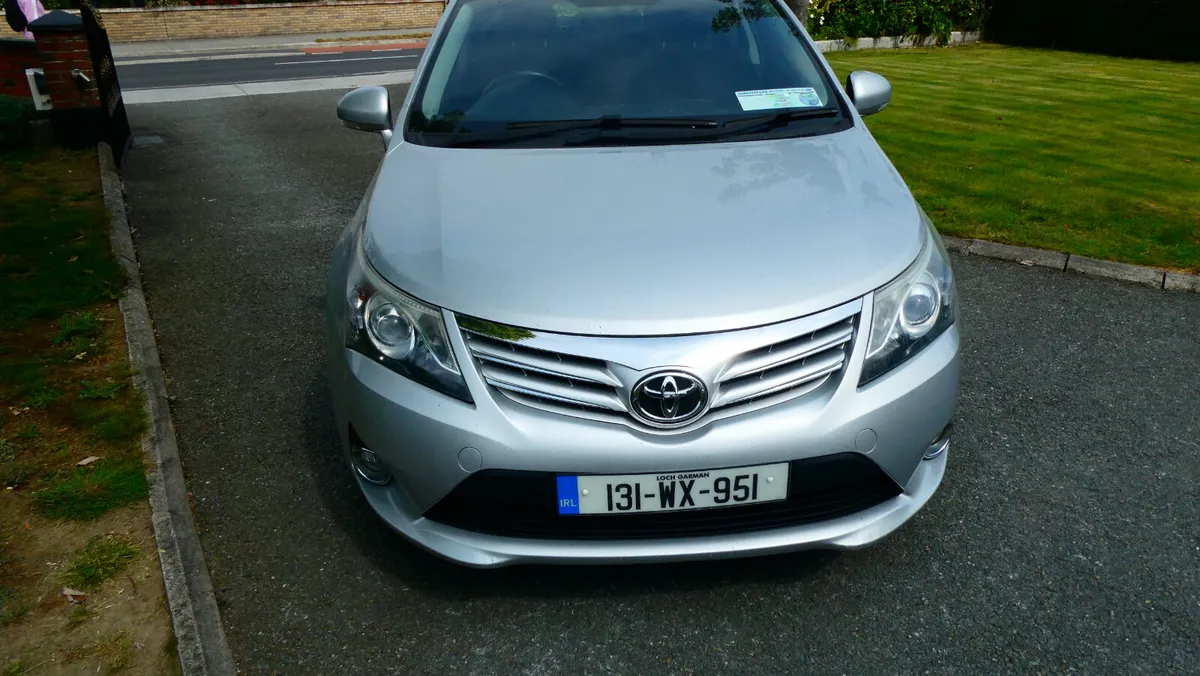 Toyota Avensis 2013 - Image 2