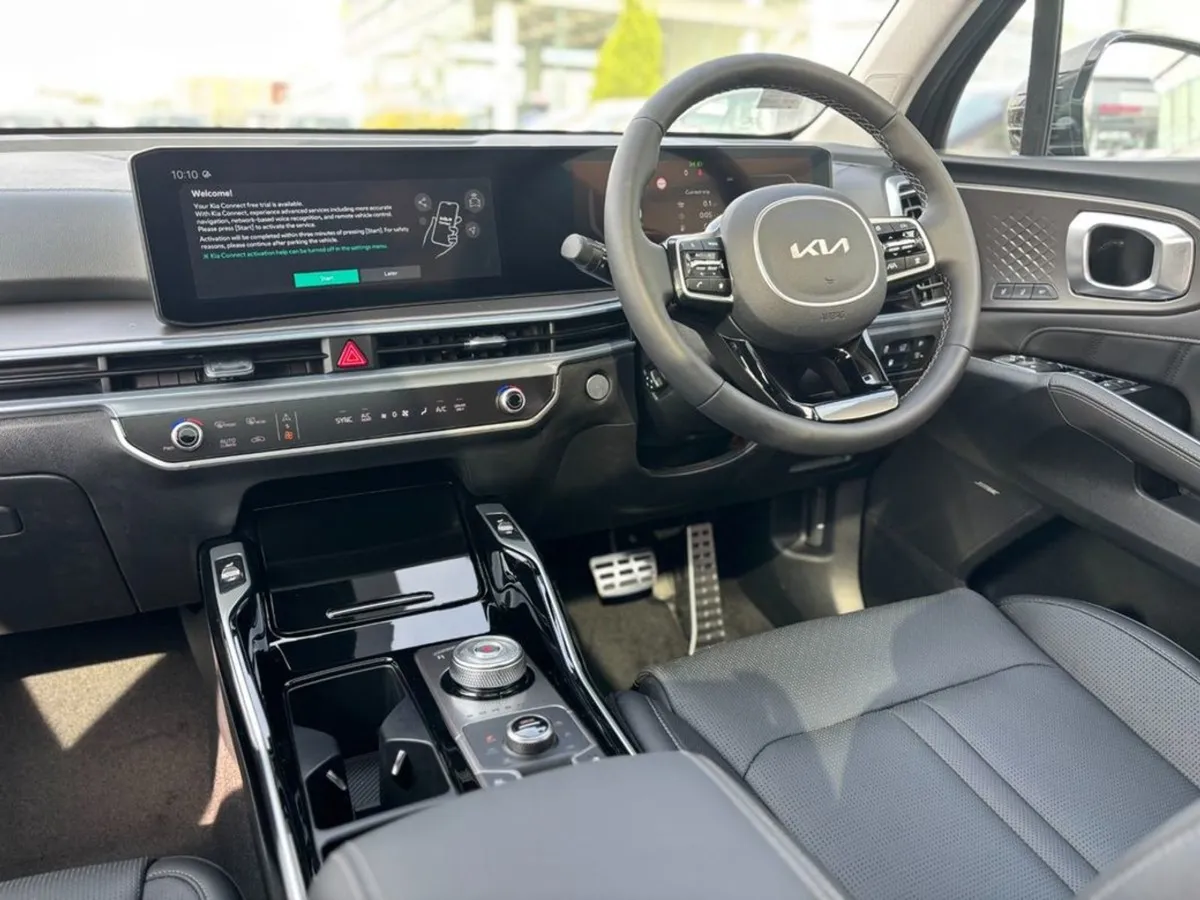 Kia Sorento 1.6 Plug in Hybrid SEM - Image 2
