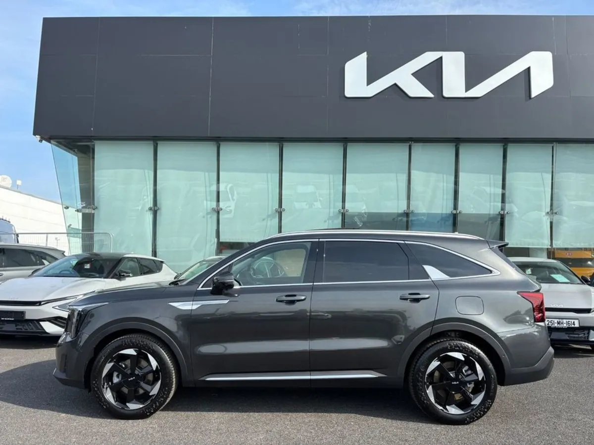 Kia Sorento 1.6 Plug in Hybrid SEM - Image 3