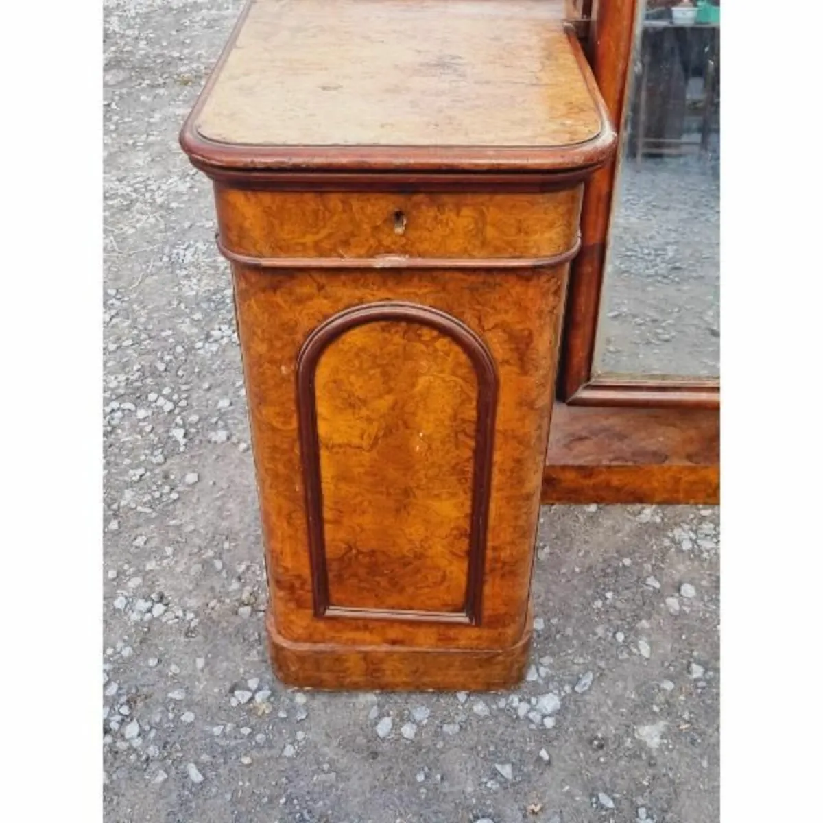 Walnut Dressing Table KAS628 - Image 3