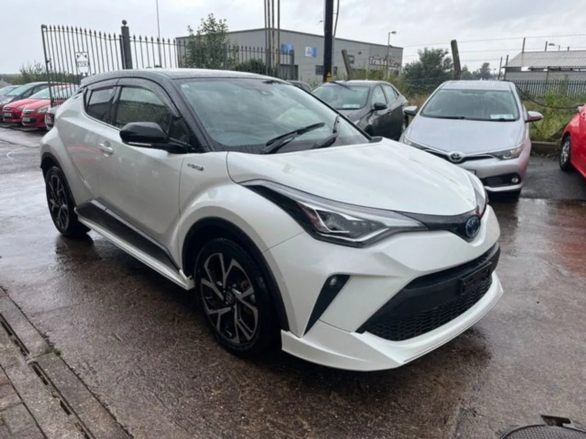 Toyota C-HR Hybrid Sport - Image 4