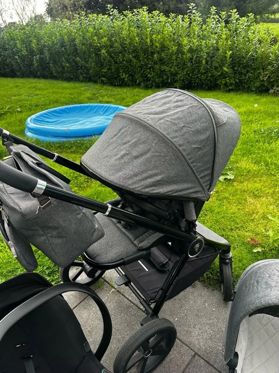 Venicci travel system - Image 2