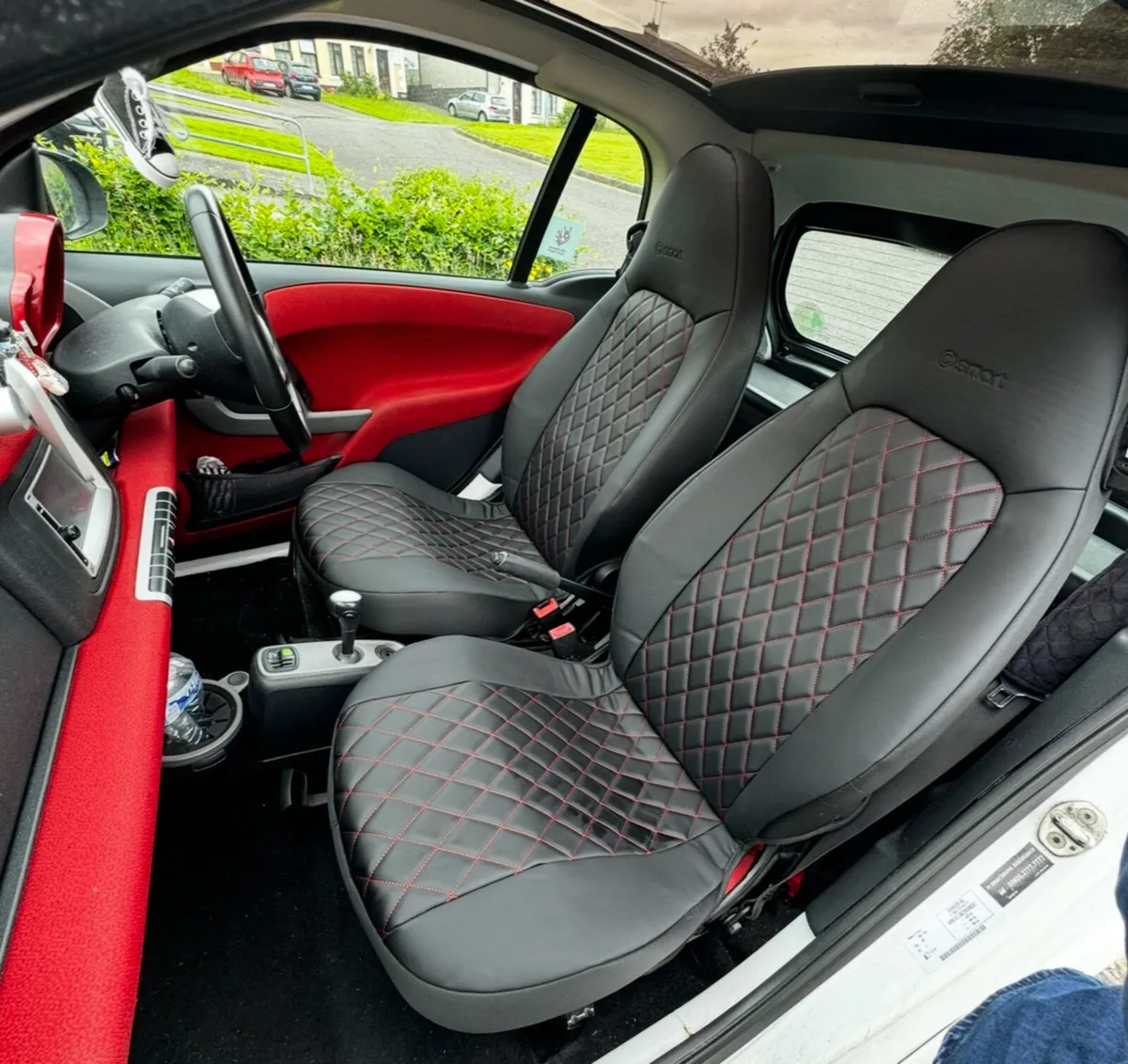 Smart Fortwo White Petrol Big Navi, Leather Seats - Image 4