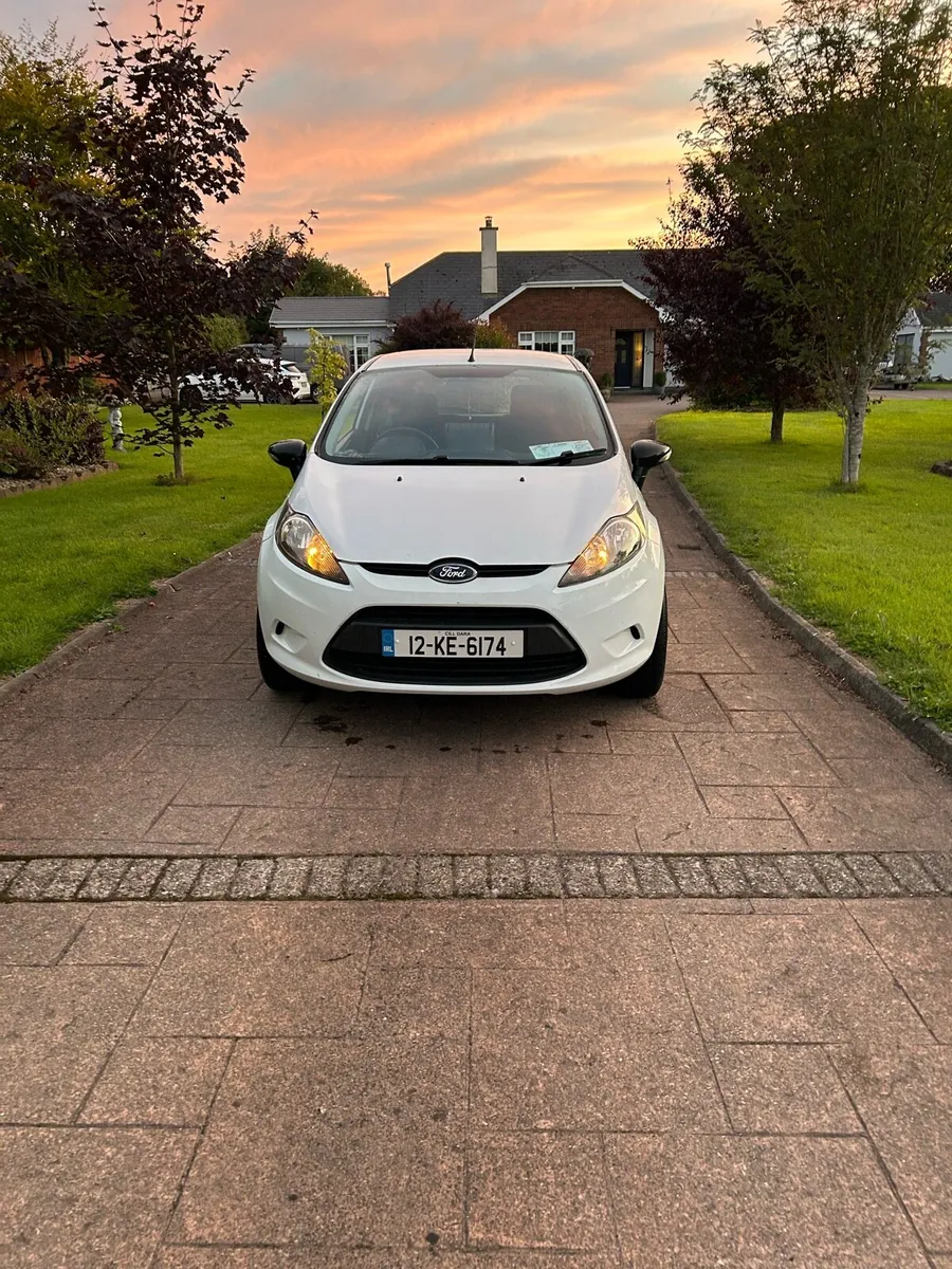 Ford Fiesta Van - Image 2