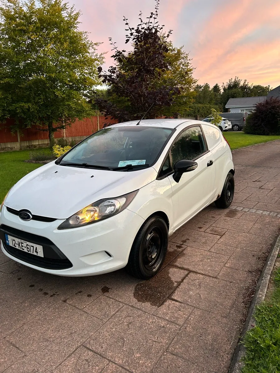 Ford Fiesta Van - Image 1