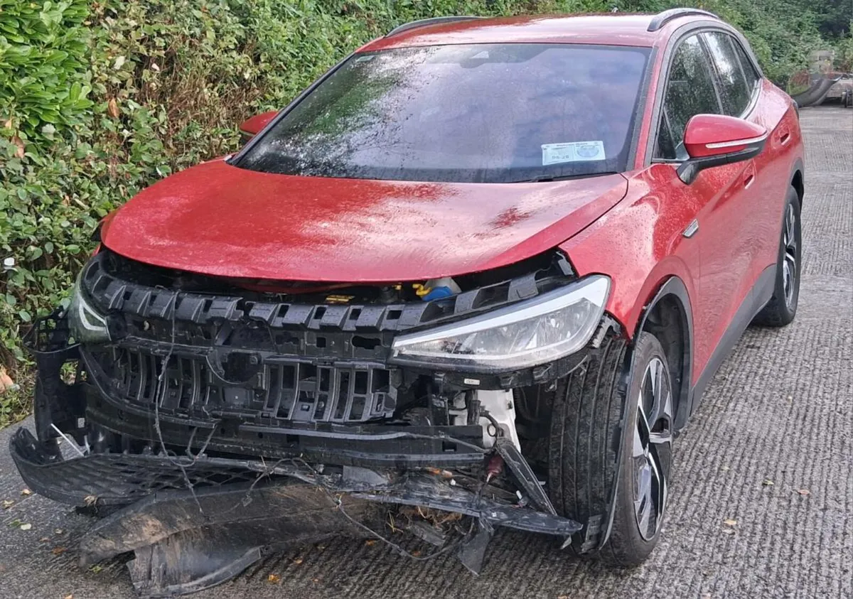 2023 ID4 PRO, LIGHT FRONT DAMAGE - Image 3