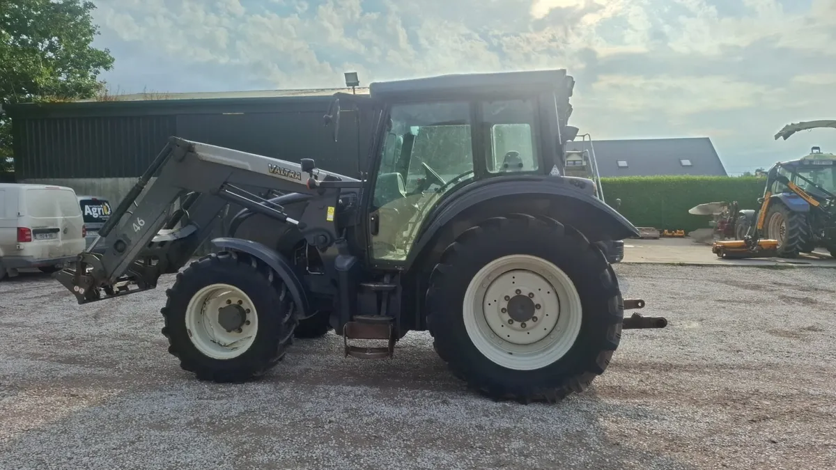 Valtra Tractor - Image 1