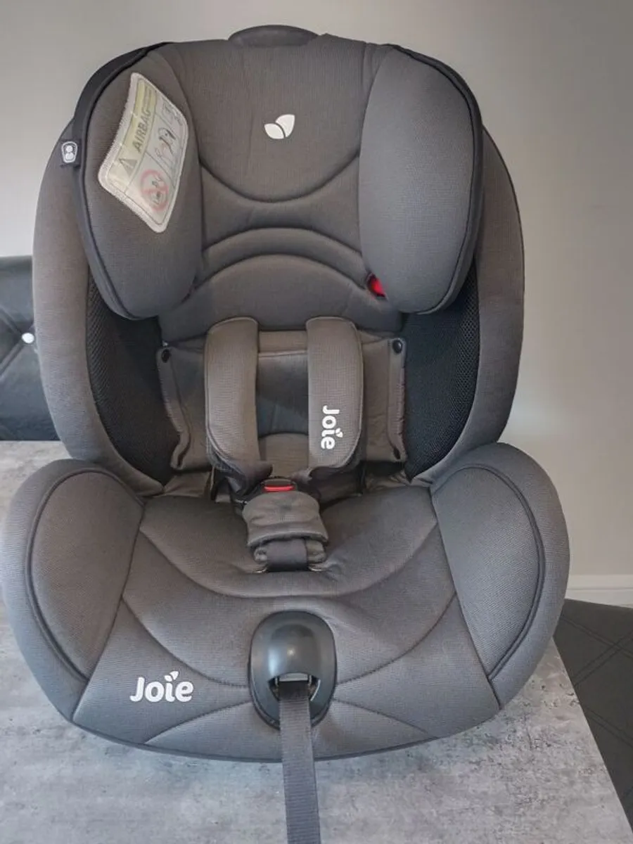 Joie kids car seat. - Image 1