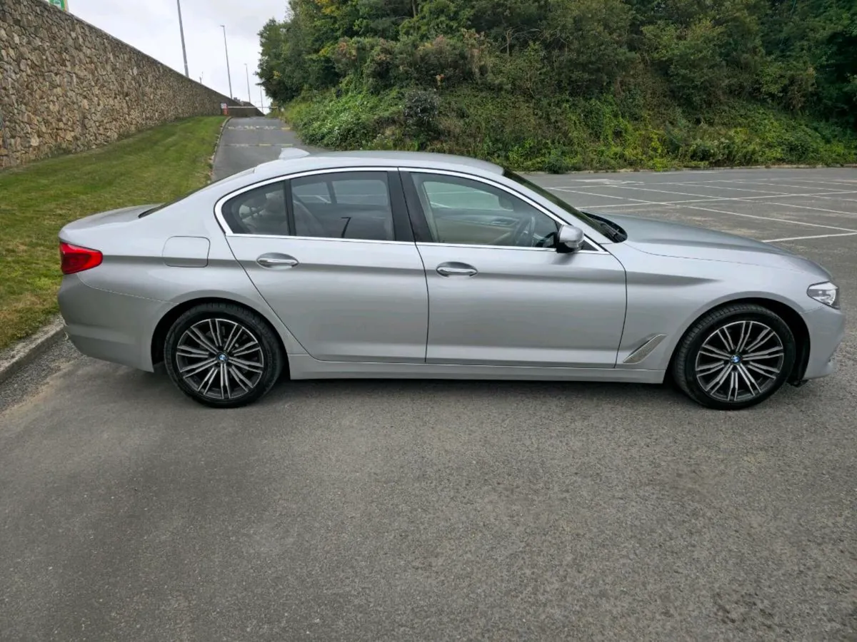 2018 BMW 520D SE AUTO FULL BMW SERVICE HISTORY - Image 2