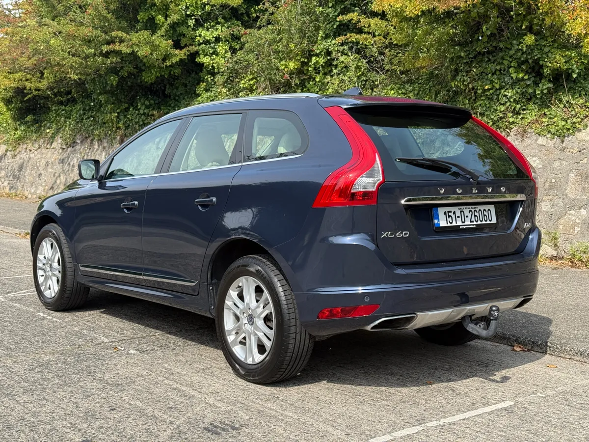 VOLVO XC60 2015 SE LEATHER FULL HISTORY - Image 3
