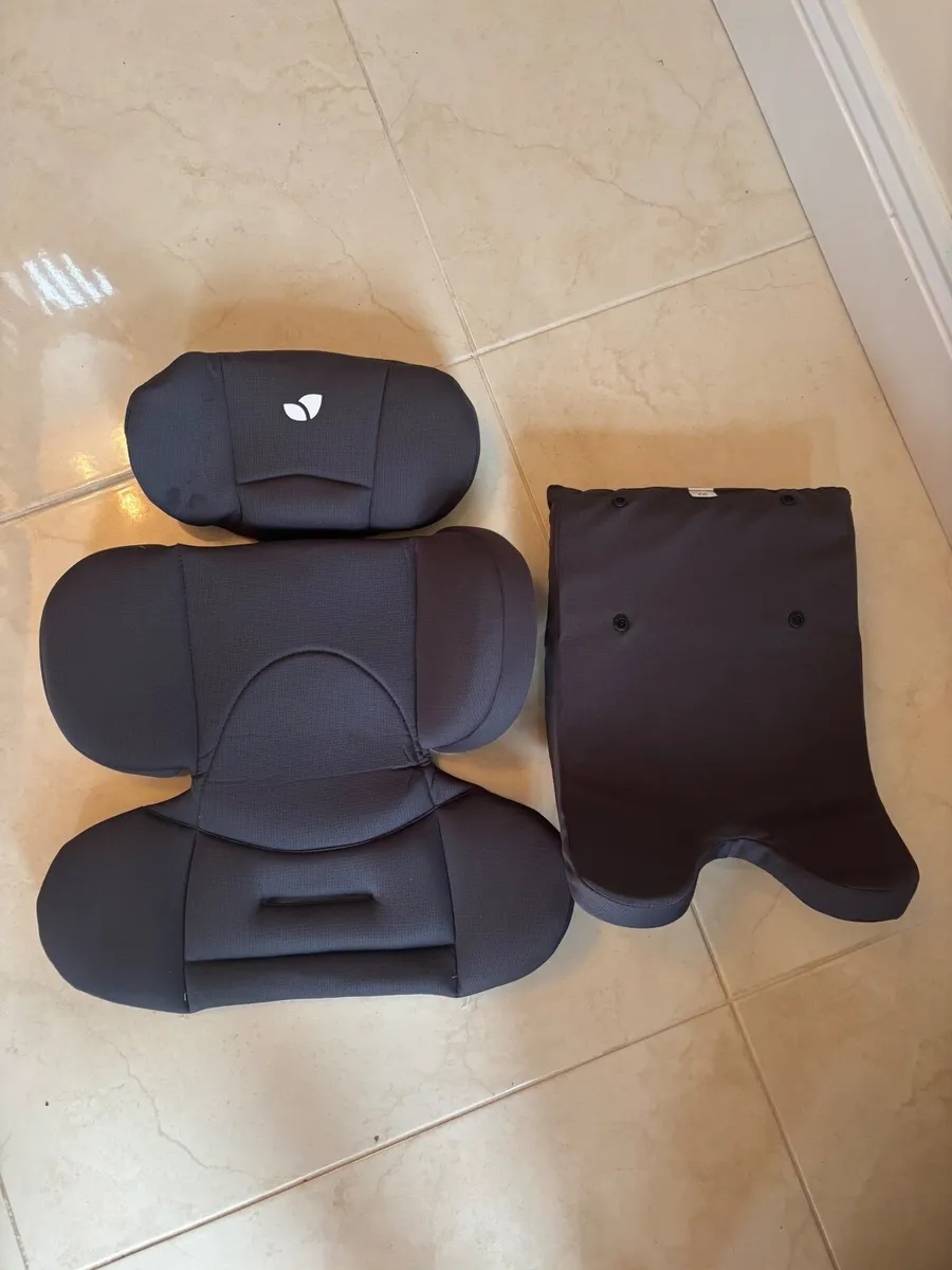 Childs car seat - Image 4