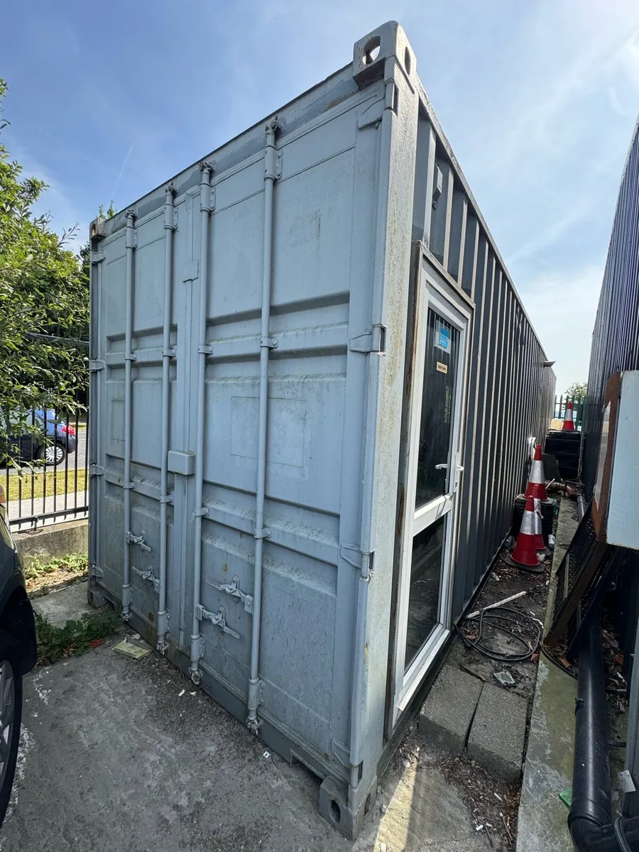 Container *Windows and Door* - Image 2
