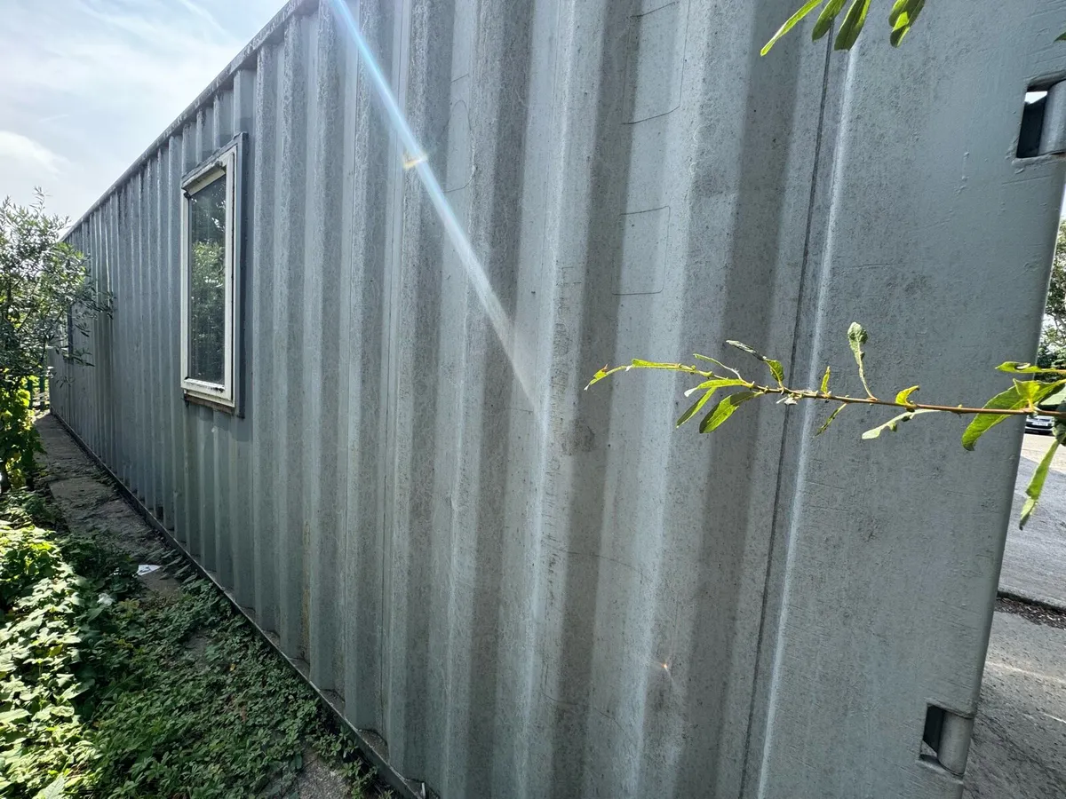 Container *Windows and Door* - Image 3
