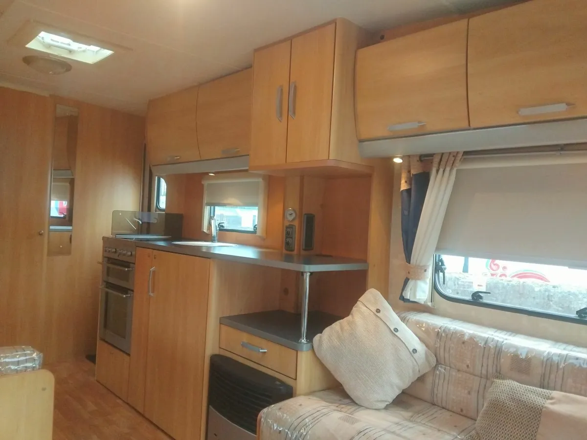 Caravan - Image 3