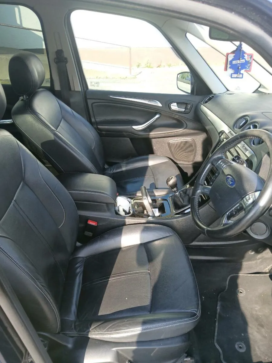 Ford galaxy Titanium - Image 2