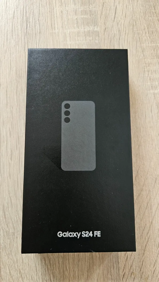 Brand new Samsung s24 fe unlocked 128gb - Image 1