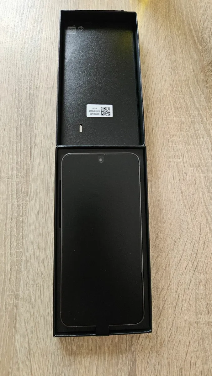 Brand new Samsung s24 fe unlocked 128gb - Image 2