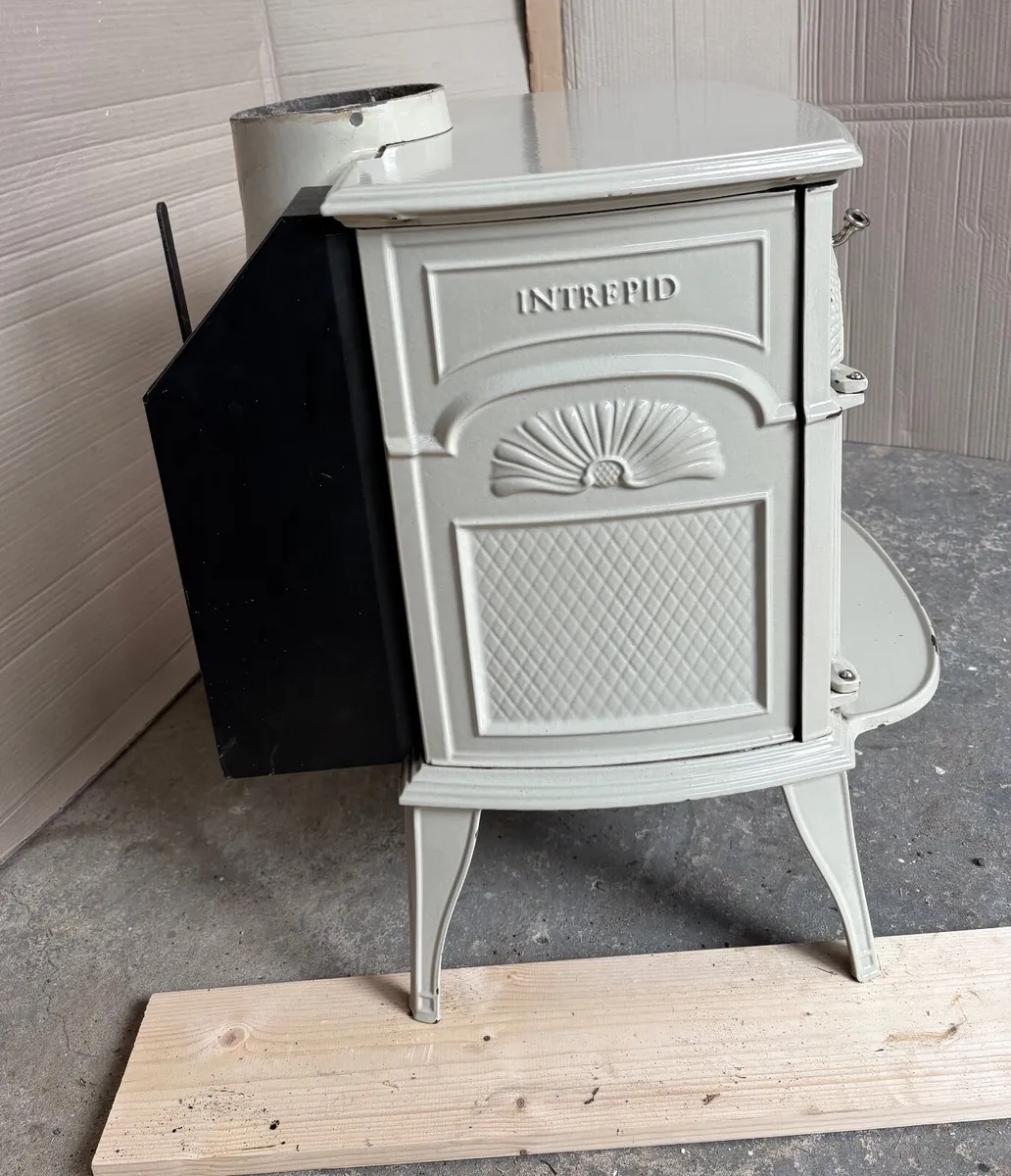 Intrepid II multi-fuel stove - Image 2